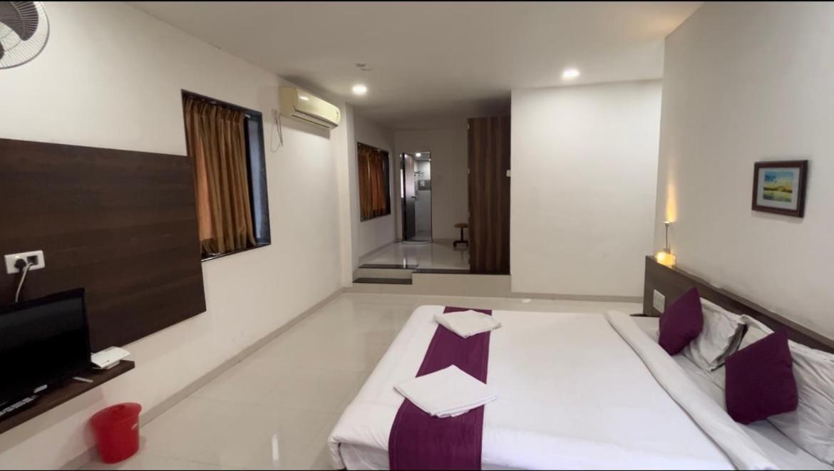Saiba Residency Hotel Pirangut Exterior photo